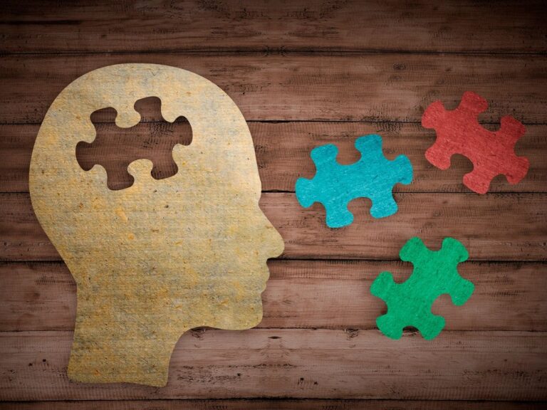 How To Distinguish Between Autism, Bipolar Disorder and Childhood Schizophrenia